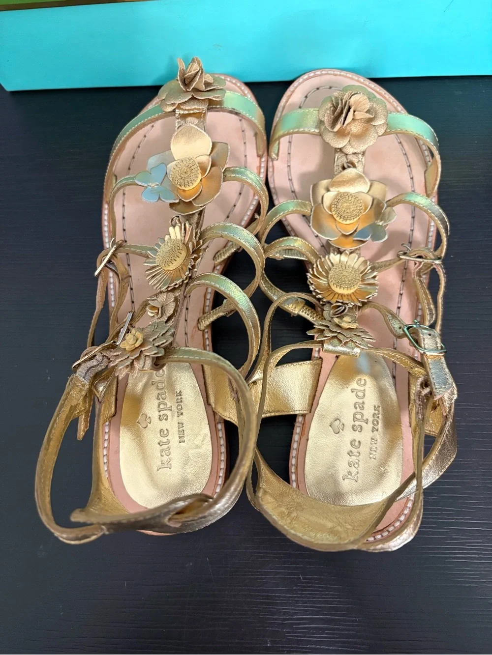 Kate Spade New York Sadia gold strappy style gladiator flat sandal. Size 7M. PO